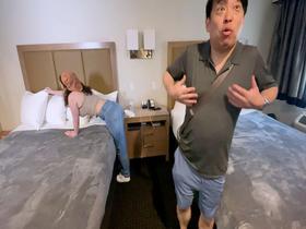 ロス滞在中の巨乳ハウスキーパーにチップ多く払ったらセックスまでしちゃった！エヴァ（30）　サンプル画像02